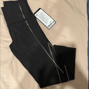 🍂NWT Lululemon Align HR Crop 21”Black *Limited Edition